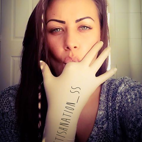 https://gloveslover.tumblr.com/post/149661473648