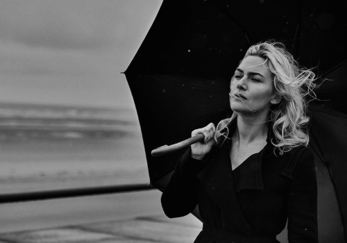 jonrsnow:  Kate Winslet by Peter Lindbergh for Vogue Italia,November 2015