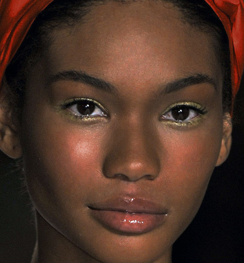 driflloon:chanel iman @ rosa cha ss10