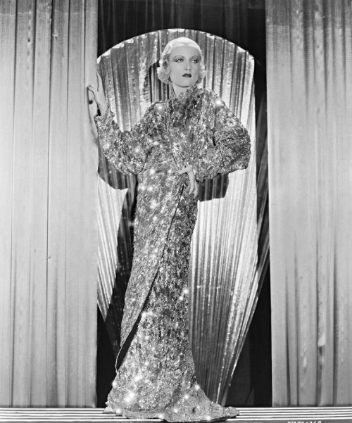 Carole Lombard, 1930