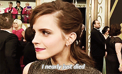 fallforwatsonmoved-blog:  Emma Watson fangirling over Julia Roberts at the 86th Annual