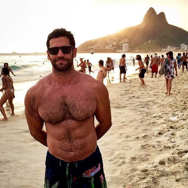 manhunk:  Instagram: @fishphillps - http://instagram.com/fishphillps/