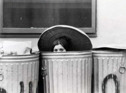 agentofanarky:  Leia looking for her son 