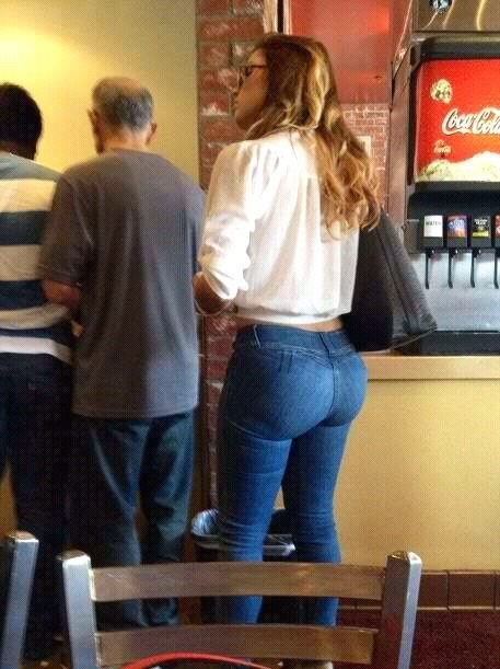 iseebigbooty:  Creepin