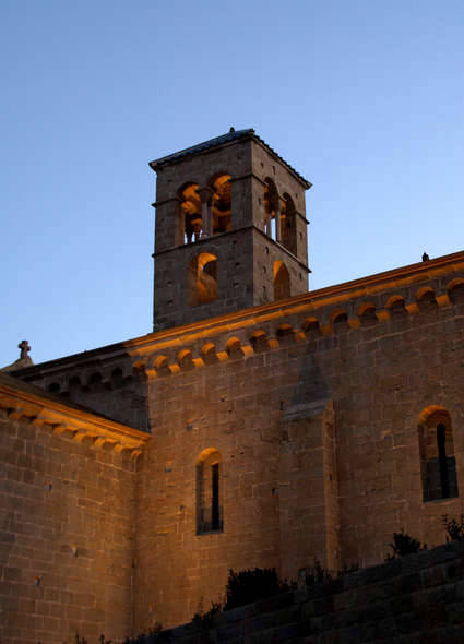 useless-catalanfacts:Cloister and exterior of the Sant Benet de Bages Monastery, a Romanesque buildi