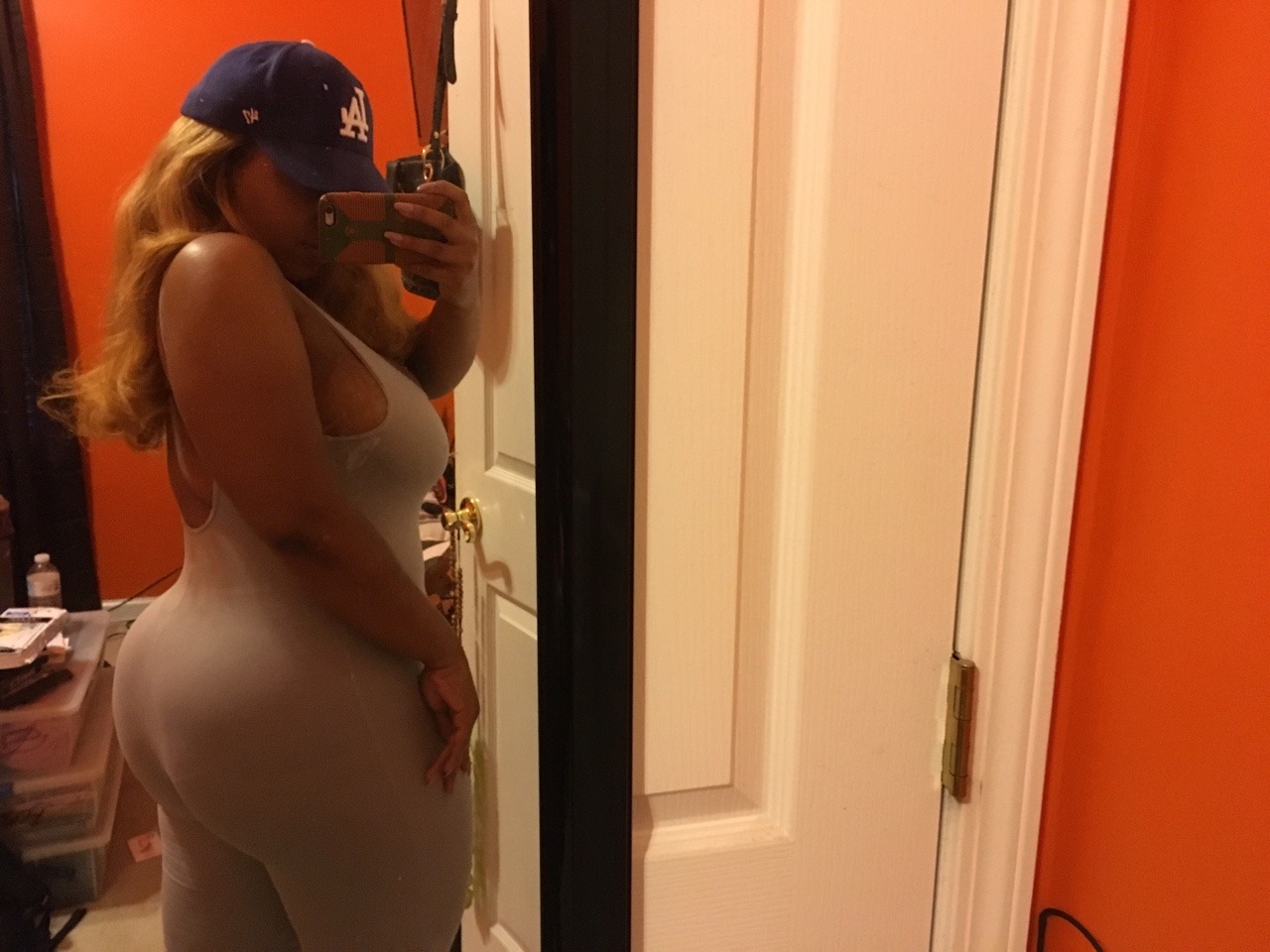 tarynel:  queenrayjean:  Blackout: onesie addition  Your shape is glorious
