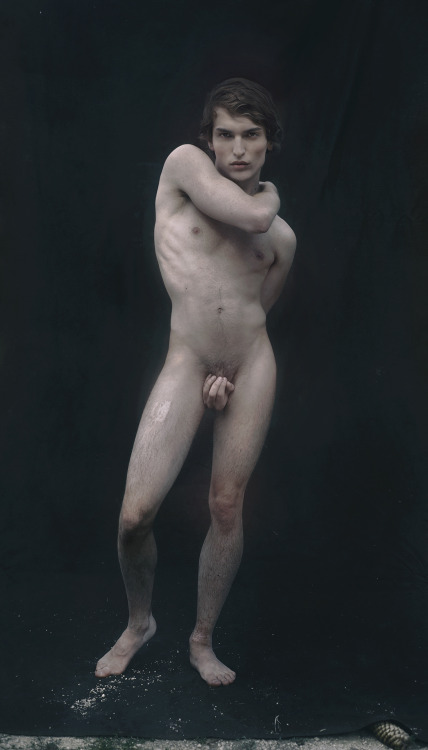 ohthentic:  marwanepallas:  Self-portrait, september 2015. http://instagram.com/marwanepallas/  Oh 