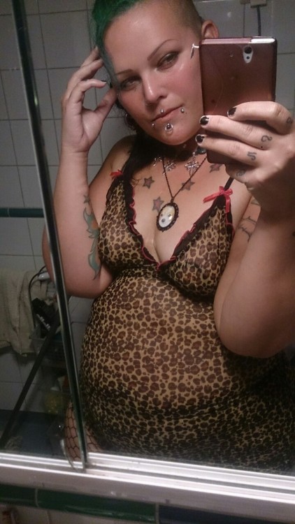 http://women-with-huge-labia-rings.tumblr.com/post/152556494613