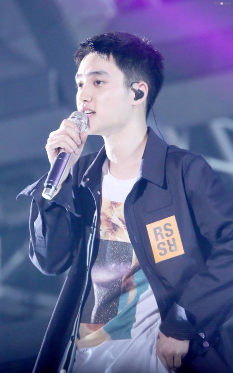 160723 EXO @ EXO’rDIUM in Seoul | D.O.Kyungsoo’s side profile is really my favorite