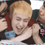deerxings:  Reasons to love Yixing:↳ his sensitive neck (a weakness sometimes