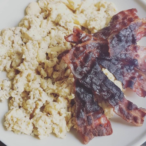 Start In Den Tag. Einer Mit Speck #saturday #0711 #stuttgart #eiermitspeck #lecker #selbstgemacht (hier: