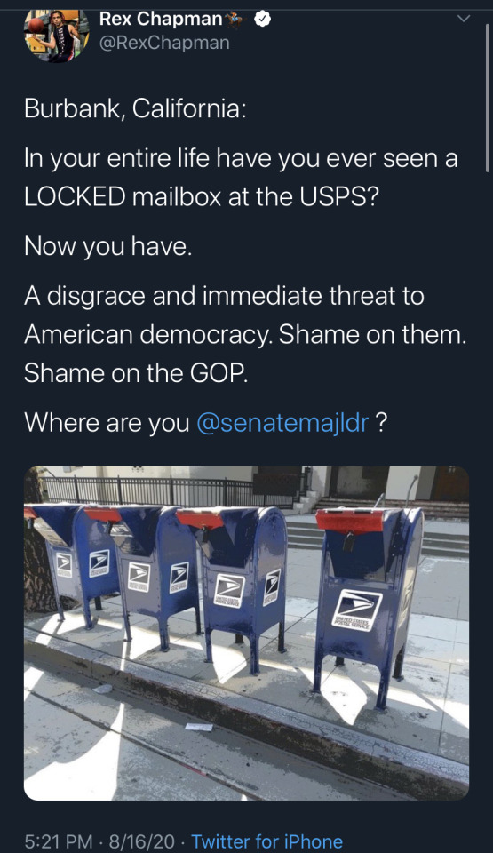 chismosite:8.16.20. USAIn major cities across the country, mailboxes are being removed or locked. 👆🏼At the same time, FedEx is halting deliveries to Black neighborhoods in Chicago.The new changes come from Trump’s appointed Postmaster General,