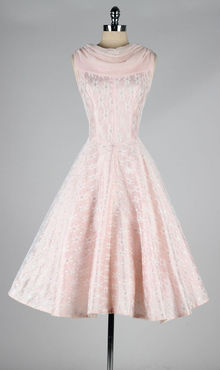 ephemeral-elegance: Daisy Lace Dress, ca. 1950s via Mill Street Vintage ...