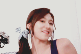 candypopsana:18.12.29 | happy 22nd birthday to minatozaki sana ♡
