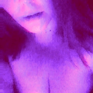 mmissddelish:  Can’t keep my hands to myself…  💋