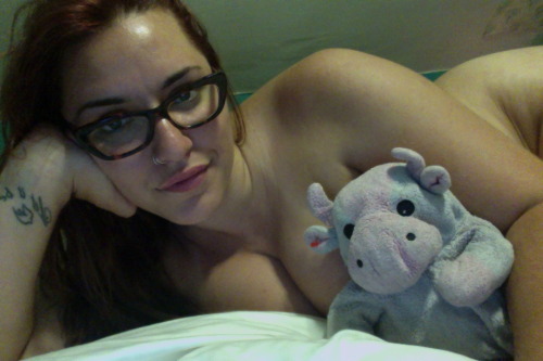 oceanfweak:  moocow will be my only cuddle buddy until september, he’s lovin’ it 