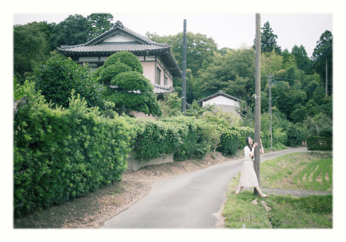  title: 稲穂薫る風が吹く。(The wind blows which smells of rice.) model:麻宮もころ(Mocoro Mamiya)twitter:@mocro_mam