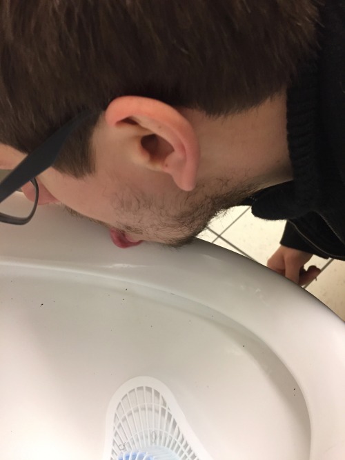 dareme684: Pics from my first Urinal Licking Challenge. This one was at Target.  I’d lick