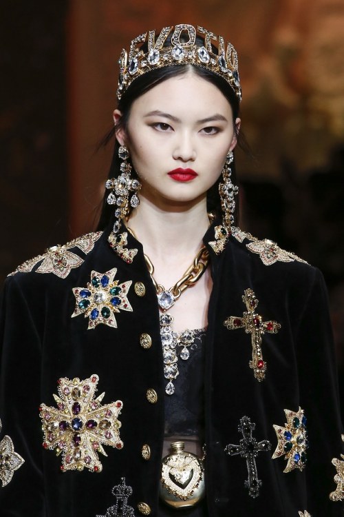 Dolce and Gabbana, fall 2018 RTW (click to enlarge)
