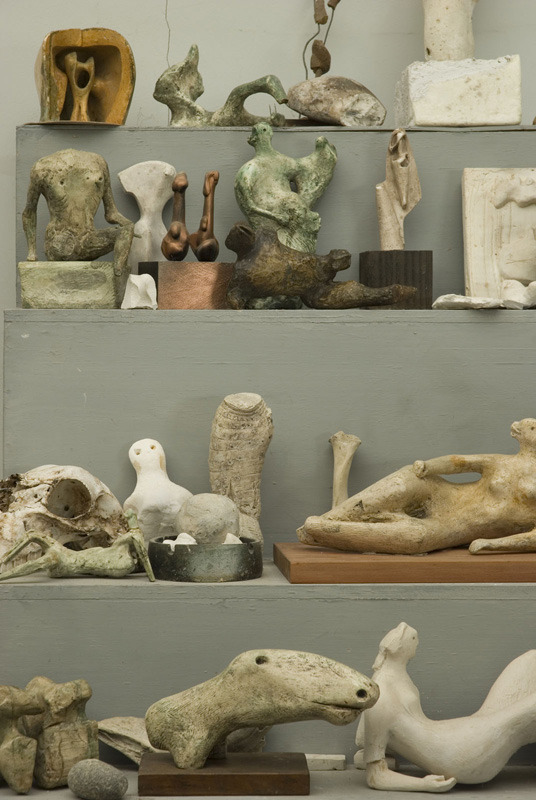 amare-habeo:  Henry Moore (British, 1898 - 1986) “Bourne maquette studio” stellage