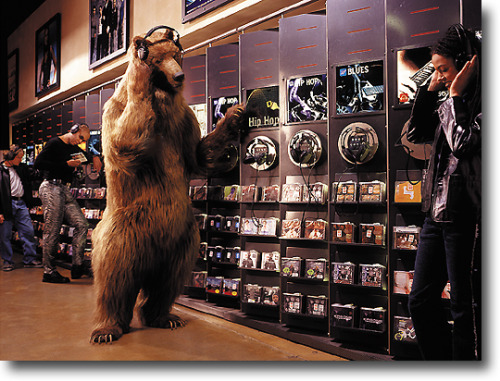 Here’s a Grizzly suit by Anatomorphex used in a Budweiser commercial. #MonsterSuitMonday