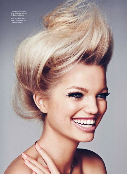    Charming 24-year-old Dutch model Daphne Groeneveld took part in an expressive and color
