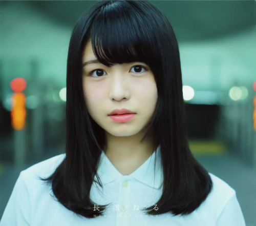 Keyakizaka46 1st Album - Masshirona Mono wa Yogoshitaku Naru Type-B