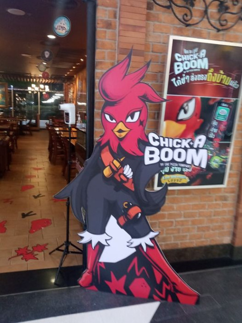 lesserknownwaifus:Chickira, the mascot for Chick-A-Boom in Thailand.