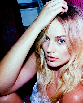 foxydenise: Margot Robbie for Oyster magazine, 2016.