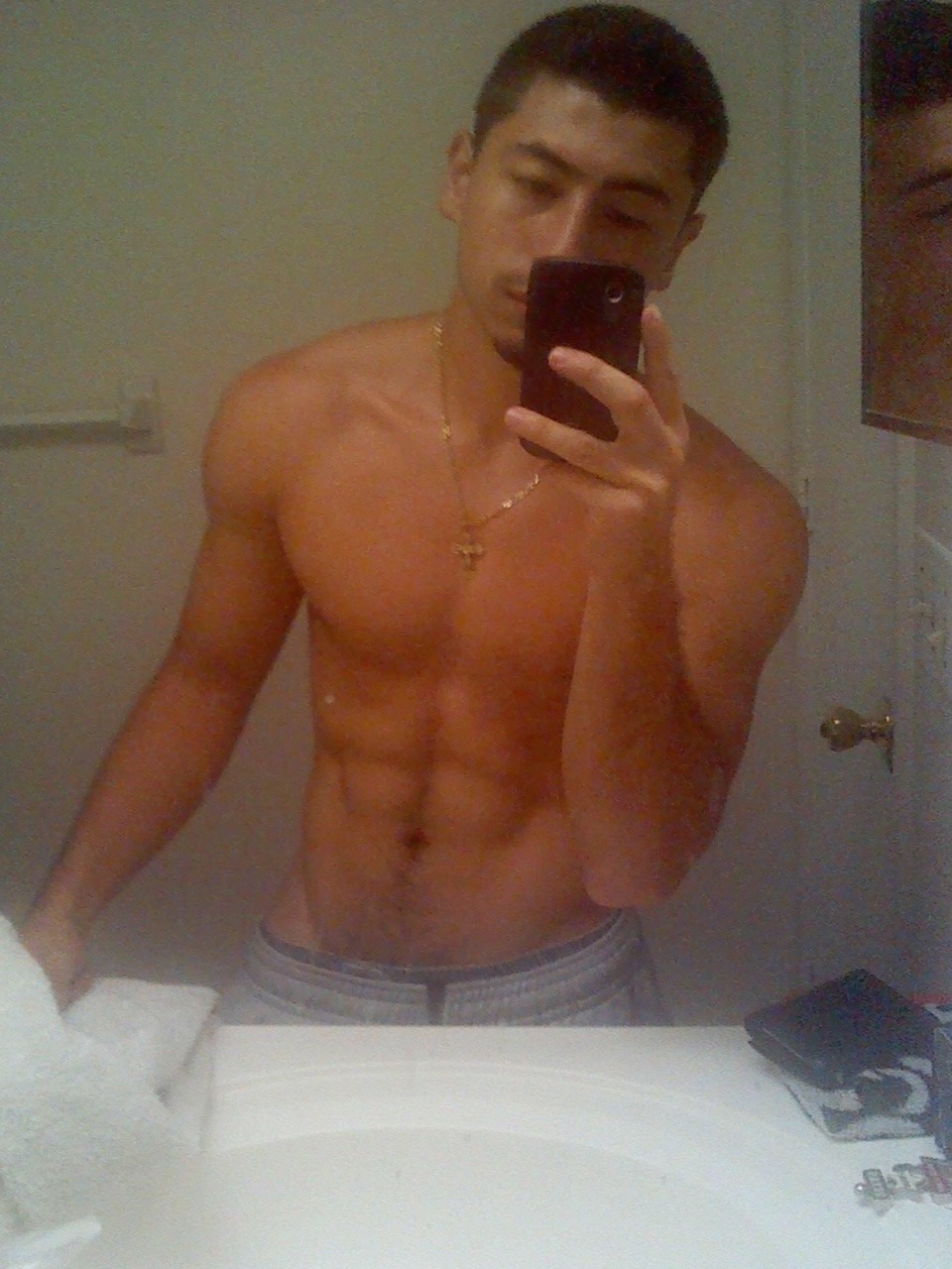 thenextislandhottie808:  Is he #thenextislandhottie show your love 👈👍or👎