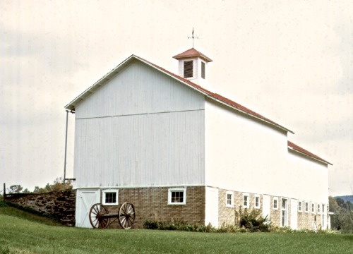 Barn, Southern New Hampshire, 1971.Do not know much more about this one, as those are my complete no