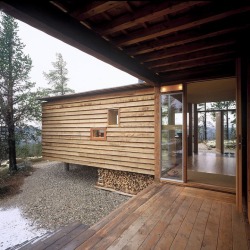 chztn:  Mountain Cottage | http://www.holmebakk.no/ A beautiful mountain cottage situated within viewing distance of the Rondane Mountains in Norway. … 