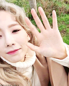 miss-k-pop: Taeyeon greeting us from New Zealand!