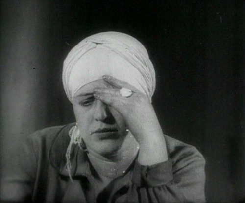 keyframedaily:  julydogs:  Man with a Movie Camera (1929) Dziga Vertov  Watch. 