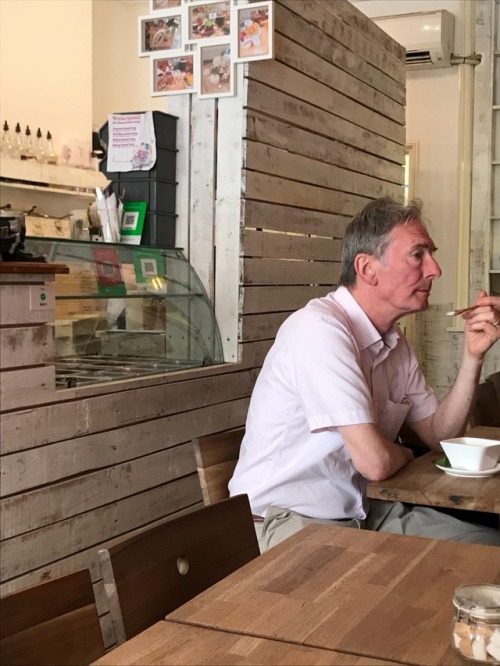 wherearedaddies:He so handsoem , at the coffee shop in London