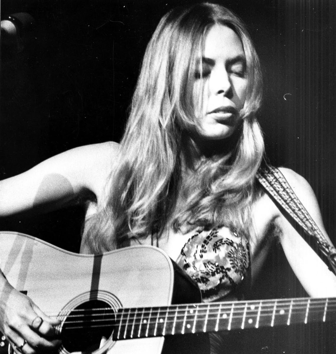 soundsof71:Joni Mitchell, February 1974, by Boris Spremo