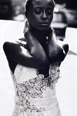 frackoviak: Rags and Riches | Lorraine Pascale