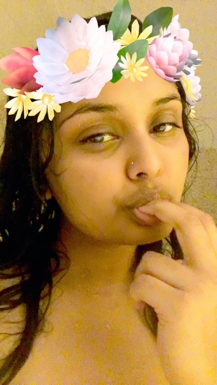 browngirl:i am a pro at shower selfies