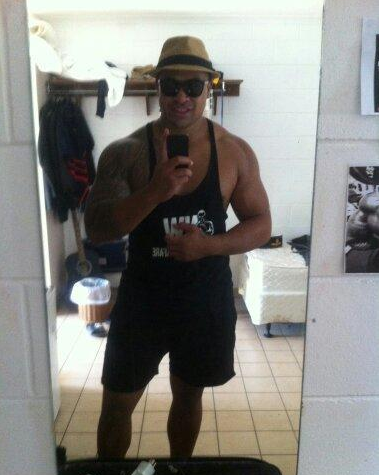 kiwiskux:  Poly, 25, Brisbane - Sexy poly boy. Who wants to see his vid?