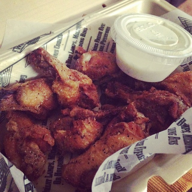 rhythmandrunway:  Definitely a good way to end my night (at Wingstop)  need this
