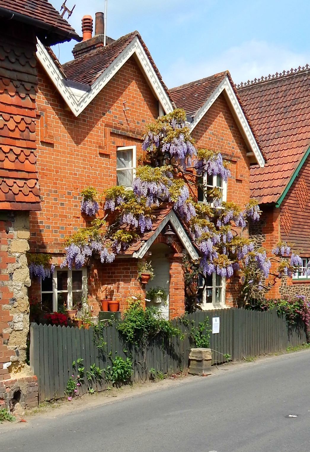 fuckitandmovetobritain:   England [23] - Arncliffe, Cambridge, Aldbury, Corfe Castle,