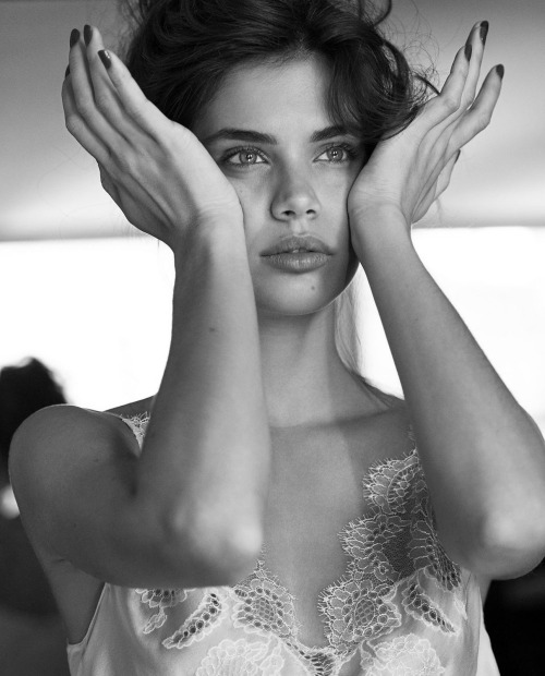 Sex vogue-at-heart:  Sara Sampaio for Marie Claire pictures