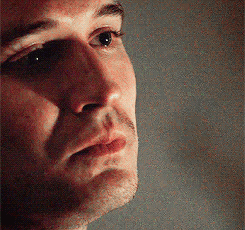 permanentmochakisses:Ben + Eyes → requested by anon
