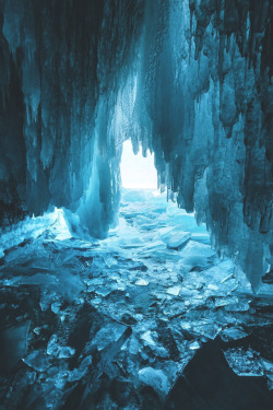 lsleofskye:Crystal cave on Lake Baikal, Siberia.