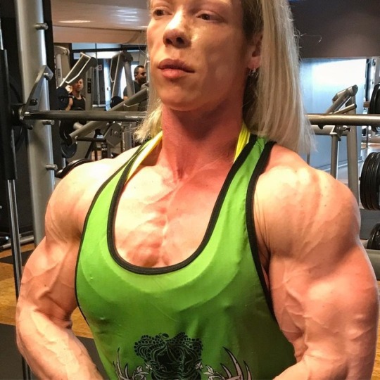 musclewhoredaddy: I LOVE DRUG FACE. 