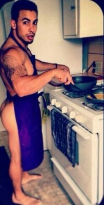 justchillingpapi:  Cooking on date night 