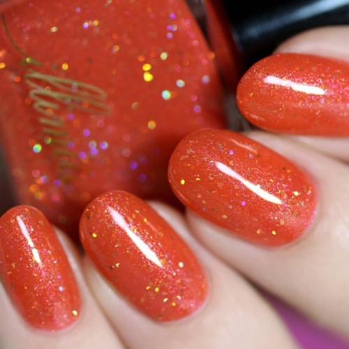 @illimitebeauty Poppies from the Van Gogh collection, available right now at @livelovepolish  Go to 