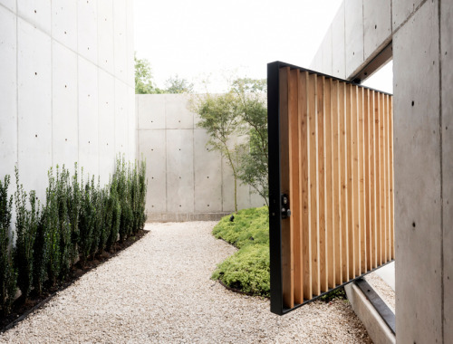 remash:  concrete box house ~ robertson design 