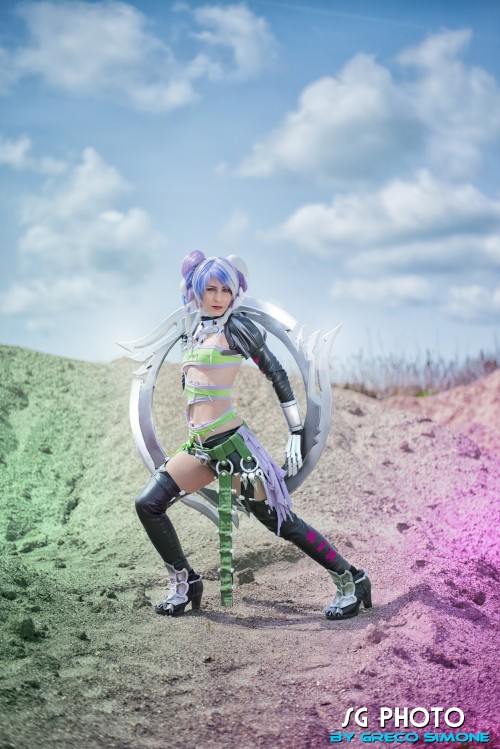 kosplay:  Ae as Tira from Soul Calibur V Cosplayer:   Tumblr    Facebook Photographer:   SG Photo
