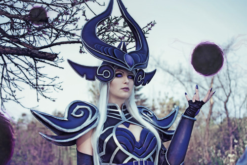 kinpatsu-cosplay:League of Legends cosplays so farArcade Miss FortuneKatarinaSyndraJinxRivenIronscale Shyvana